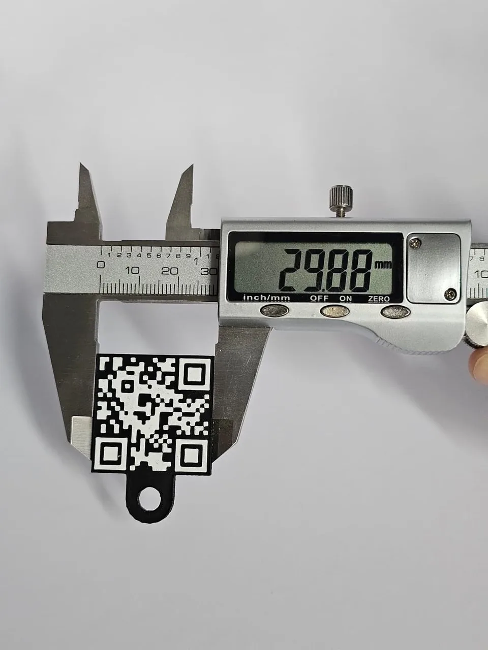 Código QR funcional impreso en 3D en relieve